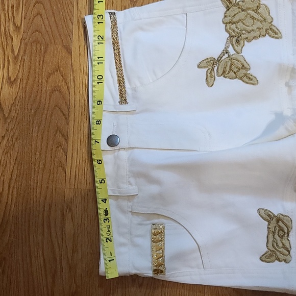 Desigual Women's Soft White Stretch Cotton Summer Shorts (Sz 24) - Picture 9 of 12